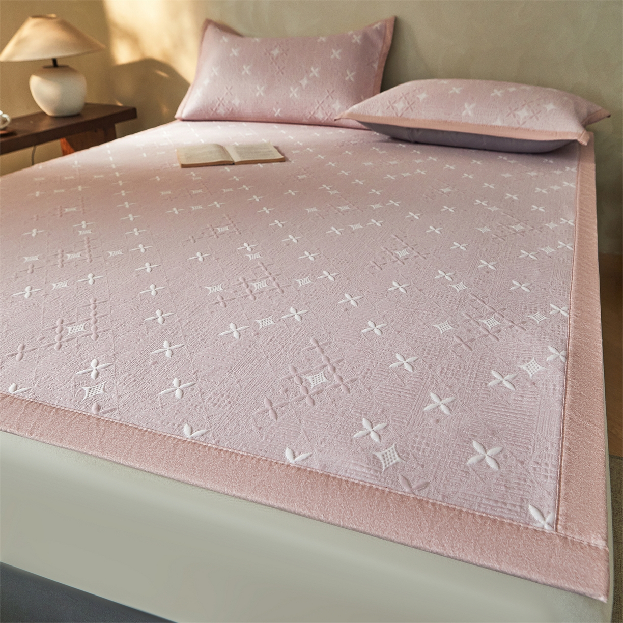 91家纺网 家纺一手货源 找家纺 慕木家纺 2026新款冰豆豆满天星凉席床笠席子凉席 床席款-满天星-粉