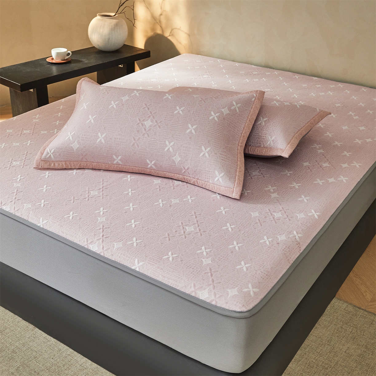 91家纺网 家纺一手货源 找家纺 慕木家纺 2026新款冰豆豆满天星凉席床笠席子凉席 床笠款-满天星-粉