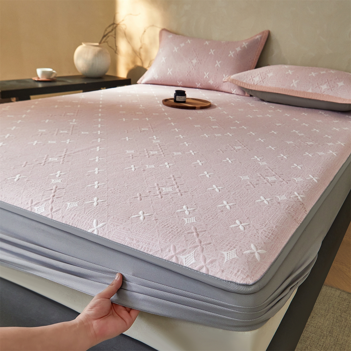 91家纺网 家纺一手货源 找家纺 慕木家纺 2026新款冰豆豆满天星凉席床笠席子凉席 床笠款-满天星-粉