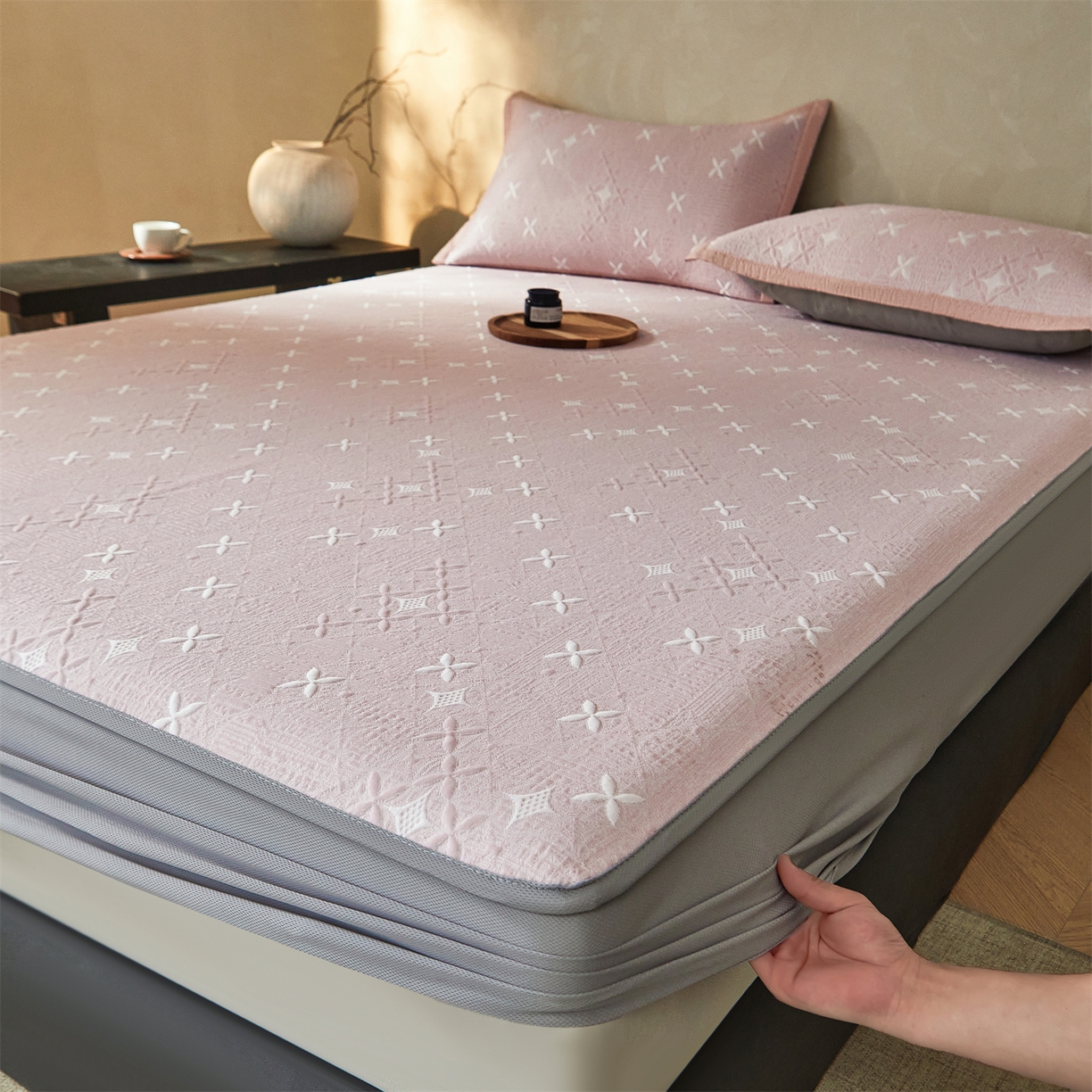 91家纺网 家纺一手货源 找家纺 慕木家纺 2026新款冰豆豆满天星凉席床笠席子凉席 床笠款-满天星-粉