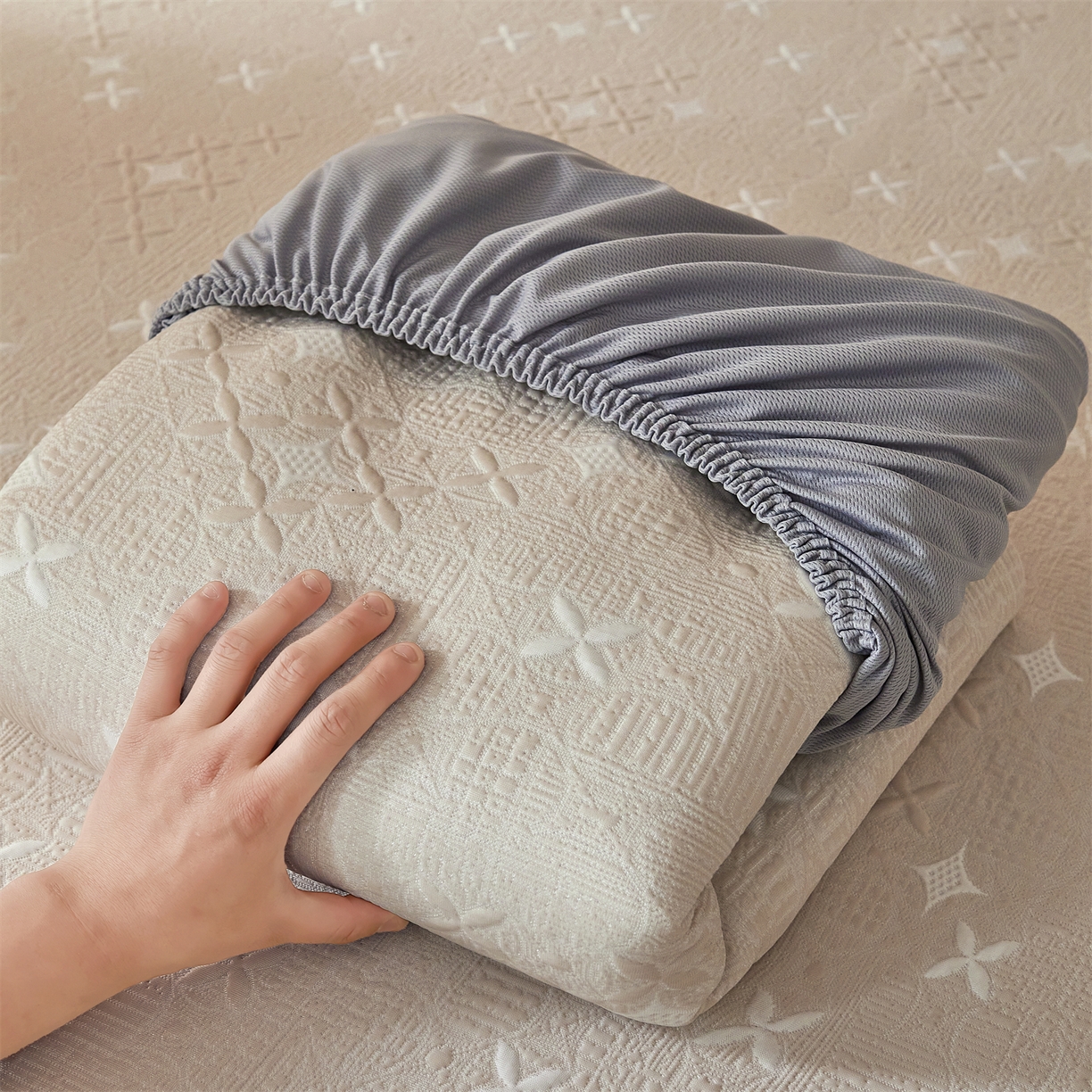 91家纺网 家纺一手货源 找家纺 慕木家纺 2026新款冰豆豆满天星凉席床笠席子凉席 床笠款-满天星-卡其