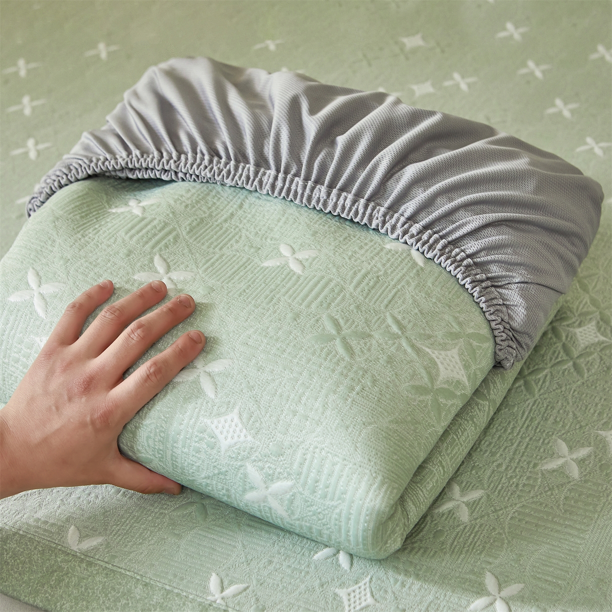 91家纺网 家纺一手货源 找家纺 慕木家纺 2026新款冰豆豆满天星凉席床笠席子凉席 床笠款-满天星-绿