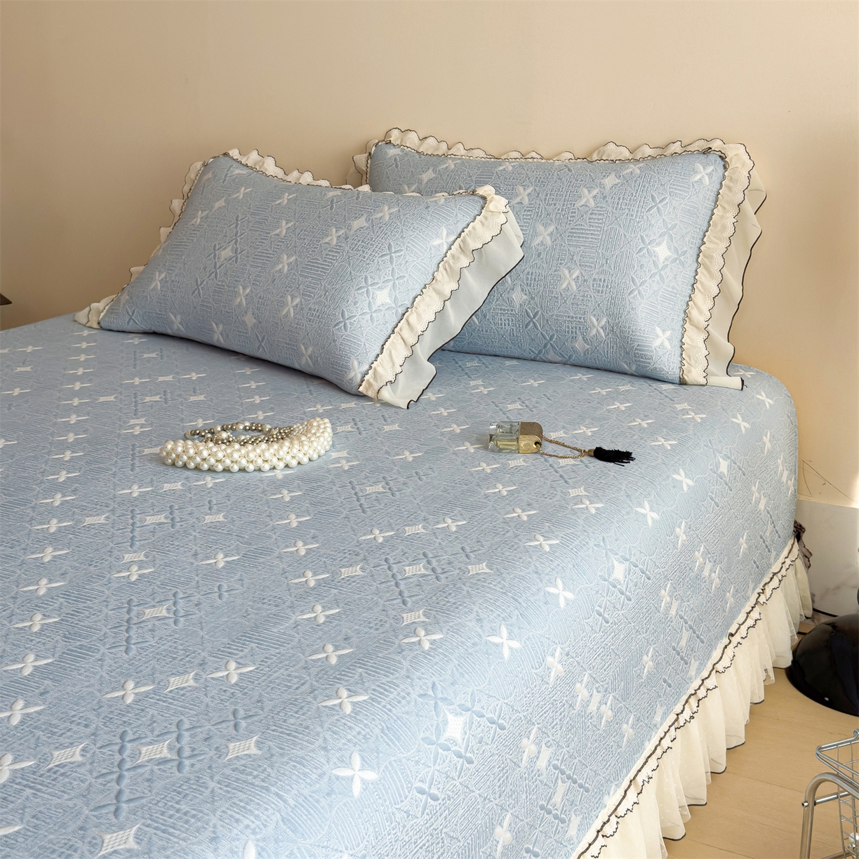 91家纺网 家纺一手货源 找家纺 慕木家纺 2026新款满天星系列冰豆豆凉席(三明治复合)乙纶面料 满天星-蓝