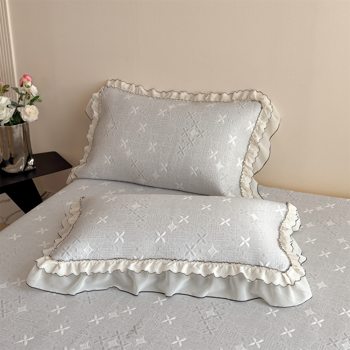 91家纺网 家纺一手货源 找家纺 慕木家纺 2026新款满天星系列冰豆豆凉席(三明治复合)乙纶面料 满天星-灰