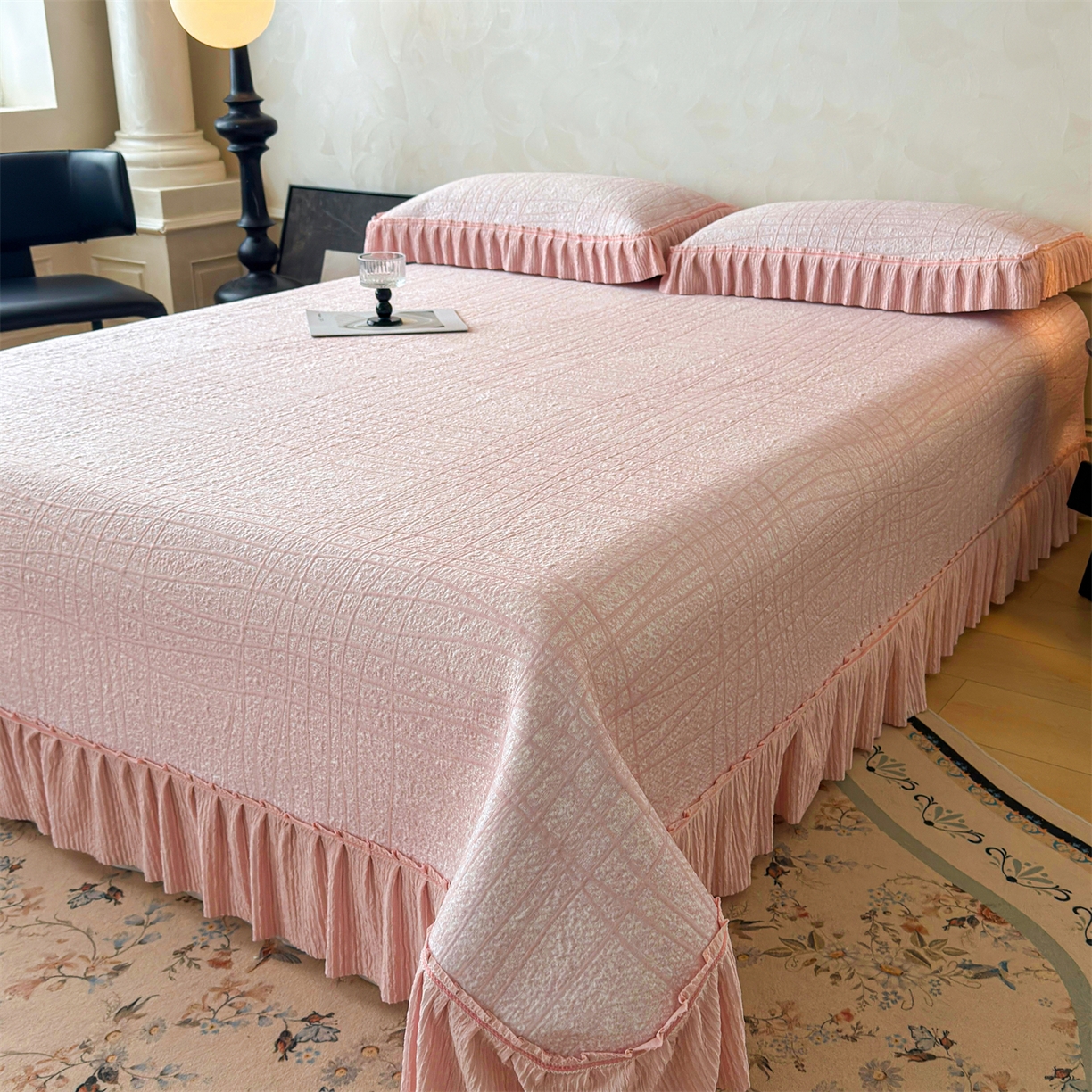 91家纺网 家纺一手货源 找家纺 慕木家纺 2026新款满天星系列冰豆豆凉席(三明治复合)乙纶面料 罗马曲线-粉