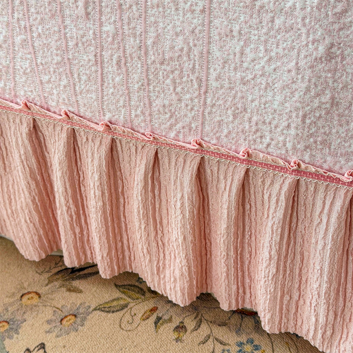 91家纺网 家纺一手货源 找家纺 慕木家纺 2026新款满天星系列冰豆豆凉席(三明治复合)乙纶面料 罗马曲线-粉