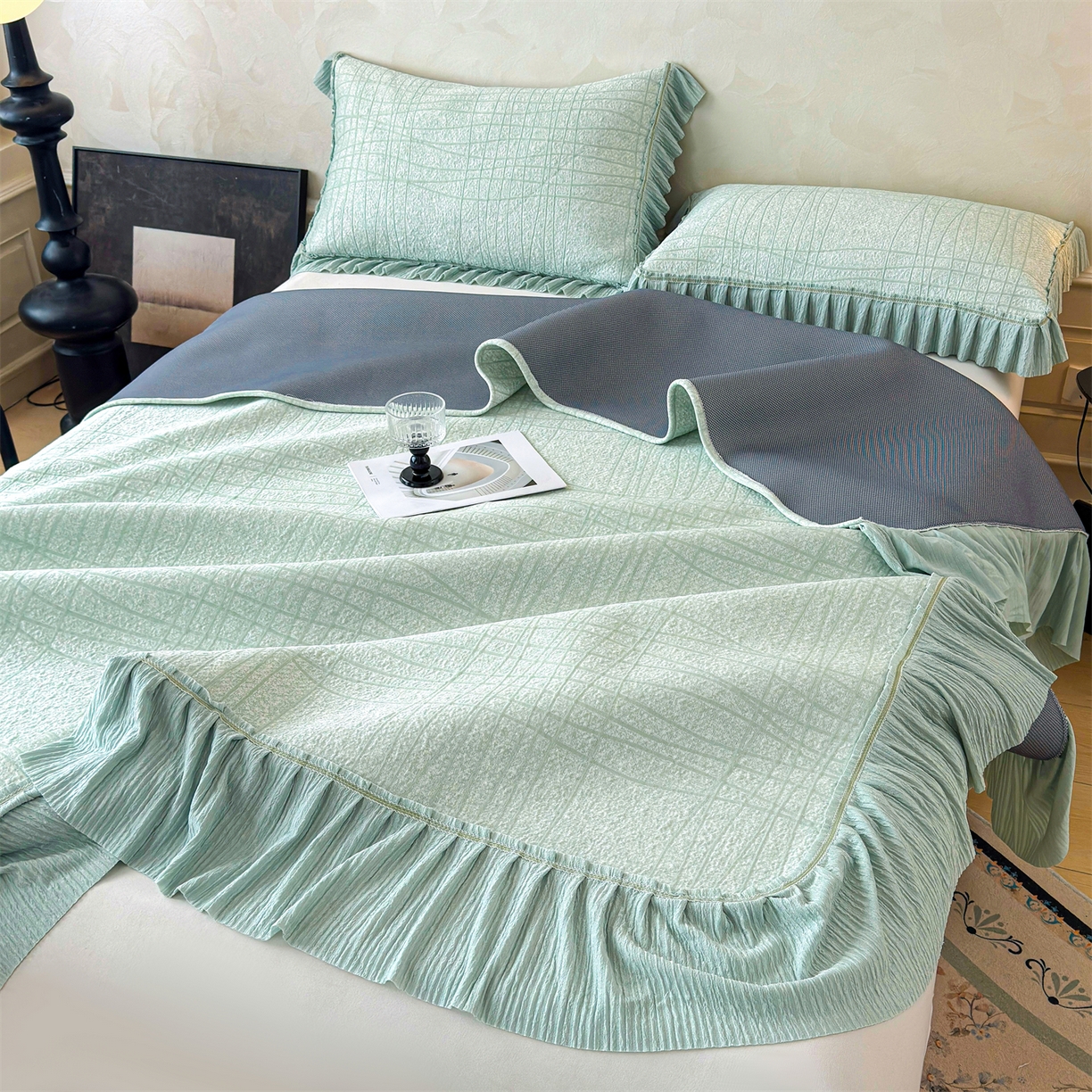 91家纺网 家纺一手货源 找家纺 慕木家纺 2026新款满天星系列冰豆豆凉席(三明治复合)乙纶面料 罗马曲线-绿