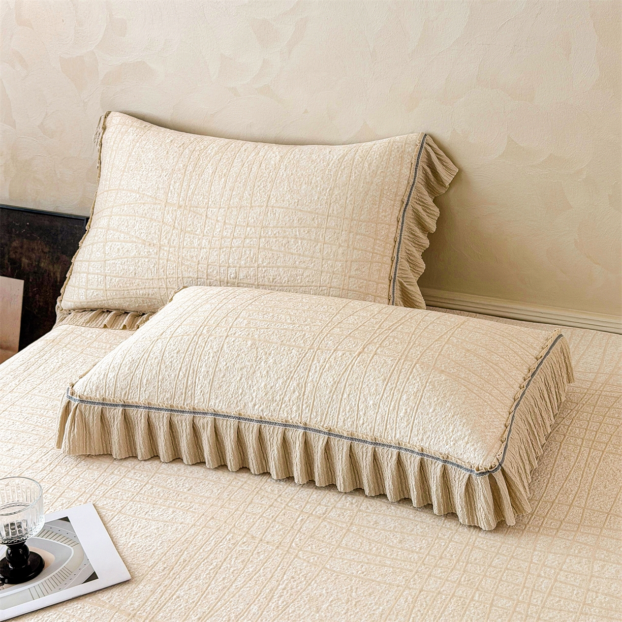 91家纺网 家纺一手货源 找家纺 慕木家纺 2026新款满天星系列冰豆豆凉席(三明治复合)乙纶面料 罗马曲线-卡其