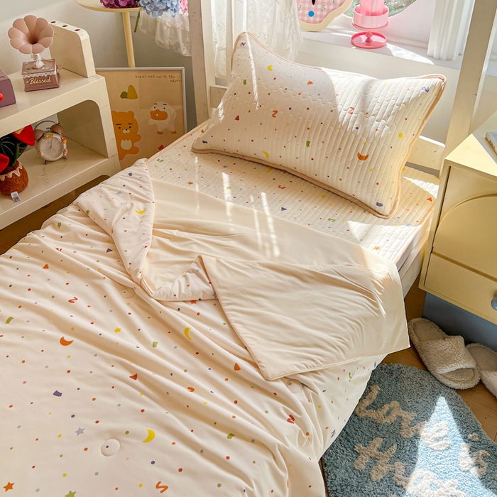 91家纺网 家纺一手货源 找家纺 （总）卡普家居 2026新款A类锦氨凉感印花夏被床盖床单款三件套