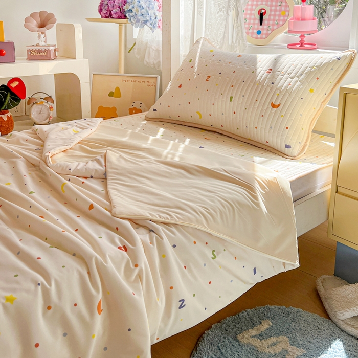 91家纺网 家纺一手货源 找家纺 （总）卡普家居 2026新款A类锦氨凉感印花夏被床盖床单款三件套