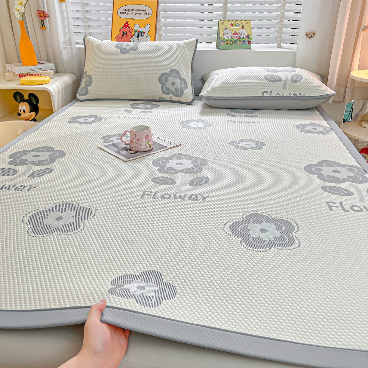 91家纺网 家纺一手货源 找家纺 （总）爱思凯家纺 2026春夏新款PE豆豆花边床笠凉席席子空调软席-密朵