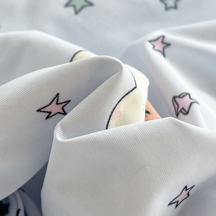 91家纺网 家纺一手货源 找家纺 卡普家居 2026新款A类锦氨凉感印花夏被床盖床单款三件套 萌兔星愿