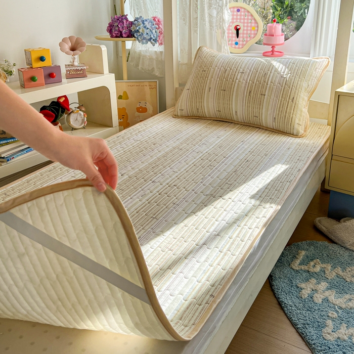 91家纺网 家纺一手货源 找家纺 卡普家居 2026新款A类锦氨凉感印花夏被床盖床单款三件套 抹茶序曲