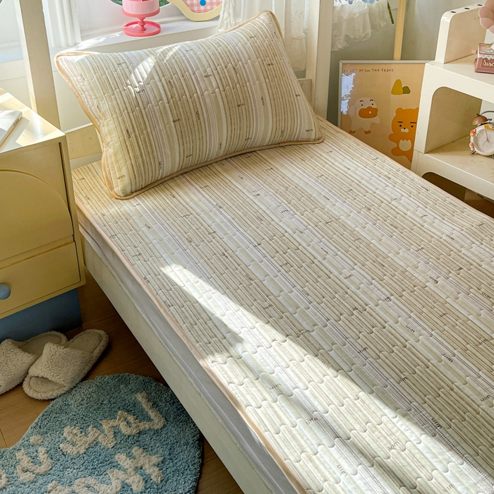 91家纺网 家纺一手货源 找家纺 卡普家居 2026新款A类锦氨凉感印花夏被床盖床单款三件套 抹茶序曲