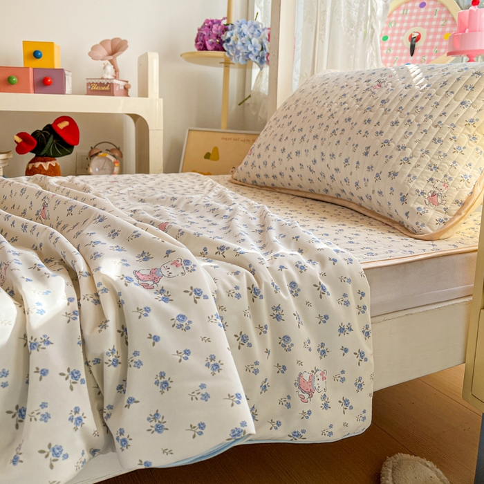 91家纺网 家纺一手货源 找家纺 卡普家居 2026新款A类锦氨凉感印花夏被床盖床单款三件套 奶油兰花束