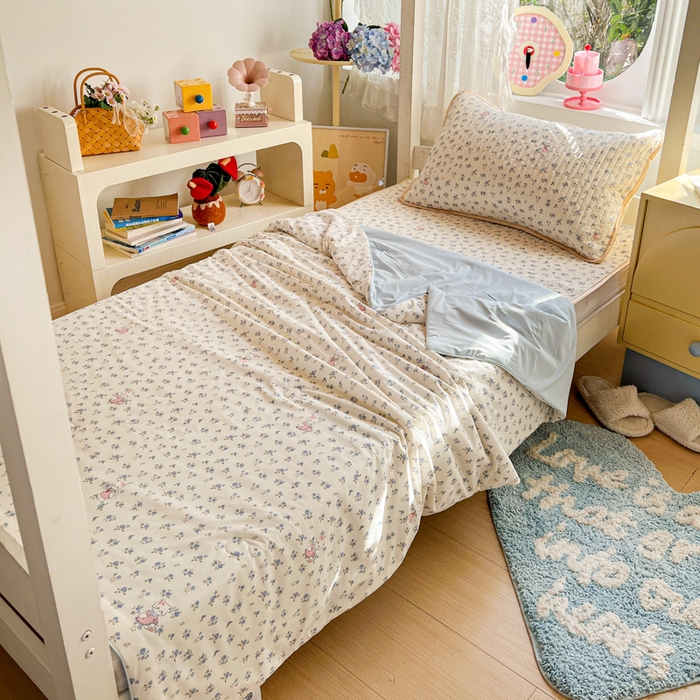 91家纺网 家纺一手货源 找家纺 卡普家居 2026新款A类锦氨凉感印花夏被床盖床单款三件套 奶油兰花束