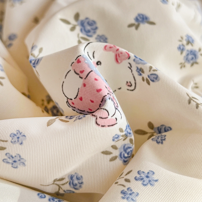 91家纺网 家纺一手货源 找家纺 卡普家居 2026新款A类锦氨凉感印花夏被床盖床单款三件套 奶油兰花束