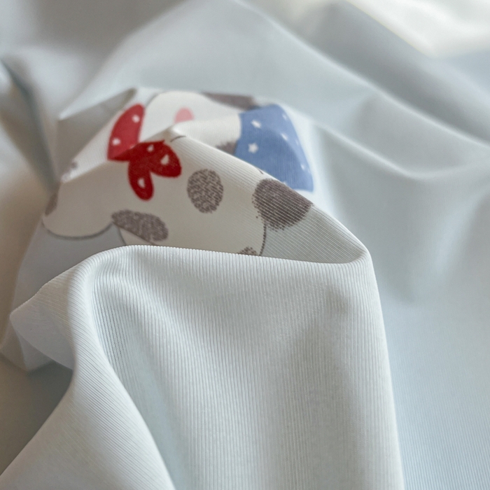 91家纺网 家纺一手货源 找家纺 卡普家居 2026新款A类锦氨凉感印花夏被床盖床单款三件套 帕恰狗