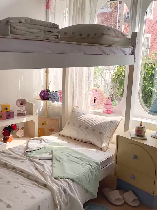 91家纺网 家纺一手货源 找家纺 卡普家居 2026新款A类锦氨凉感印花夏被床盖床单款三件套 青提奶冻