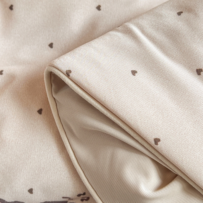 91家纺网 家纺一手货源 找家纺 卡普家居 2026新款A类锦氨凉感印花夏被床盖床单款三件套 软糖小熊