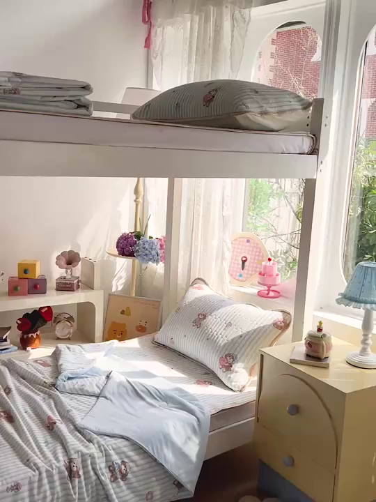 91家纺网 家纺一手货源 找家纺 卡普家居 2026新款A类锦氨凉感印花夏被床盖床单款三件套 条纹熊