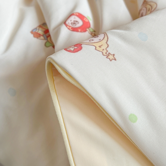 91家纺网 家纺一手货源 找家纺 卡普家居 2026新款A类锦氨凉感印花夏被床盖床单款三件套 星星人