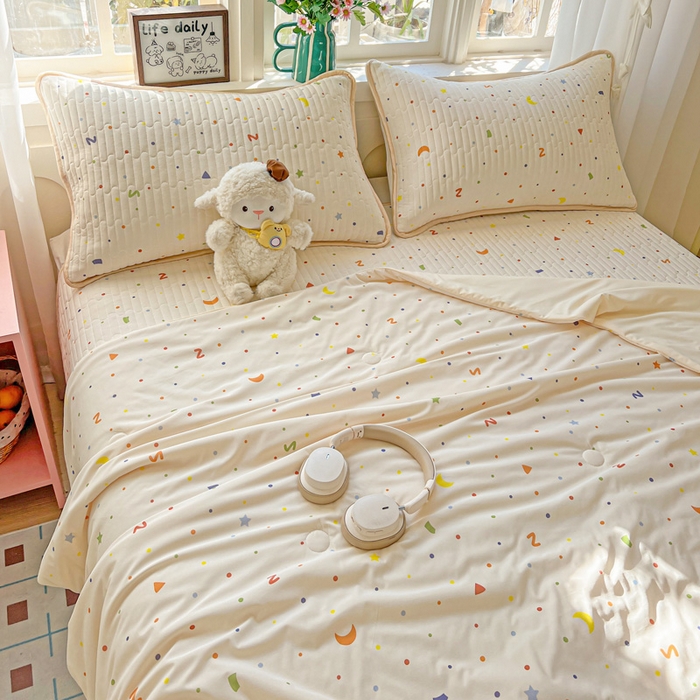 91家纺网 家纺一手货源 找家纺 卡普家居 2026新款A类锦氨凉感印花夏被 幻彩星月