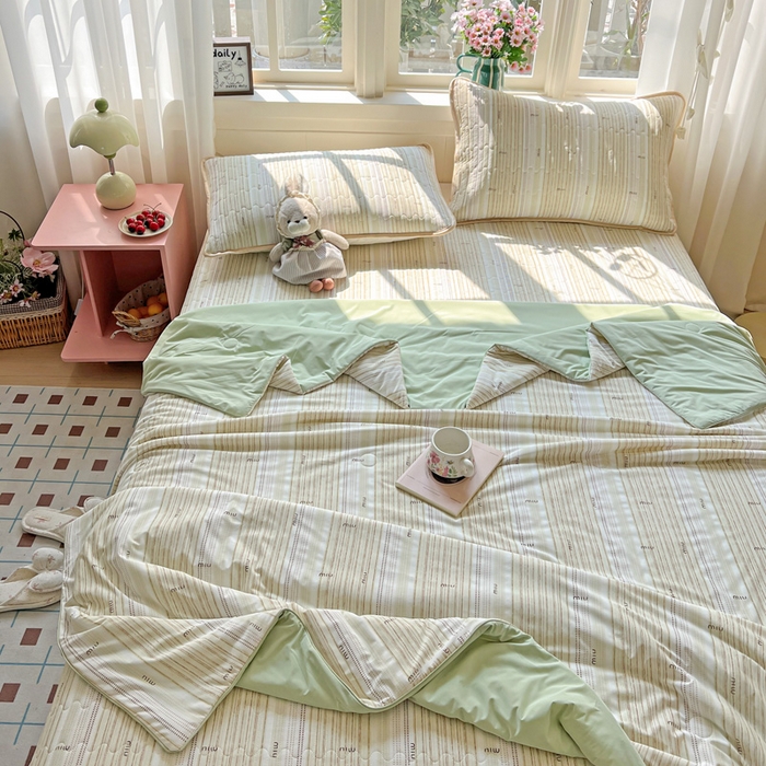 91家纺网 家纺一手货源 找家纺 卡普家居 2026新款A类锦氨凉感印花夏被 抹茶序曲