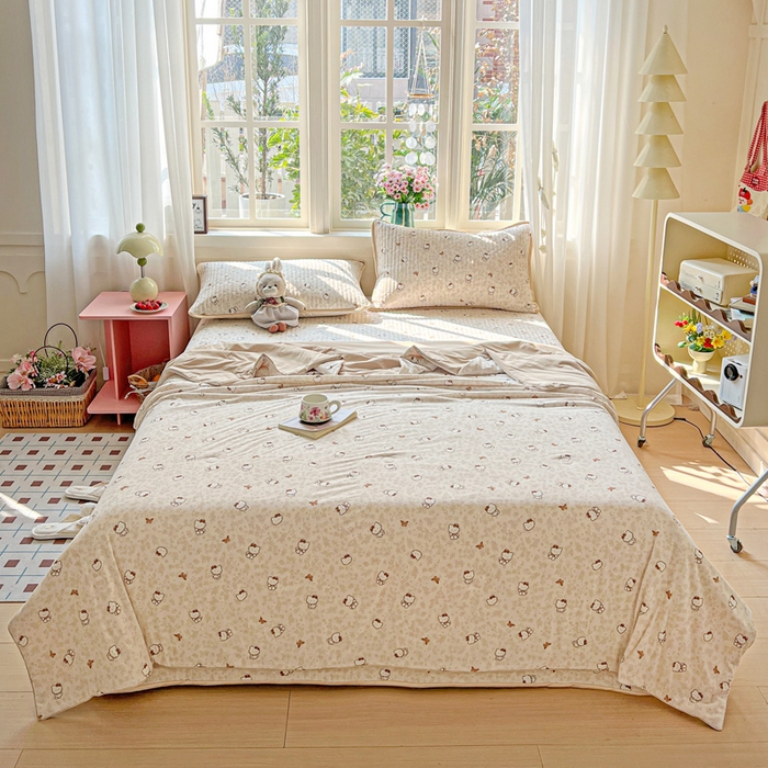 91家纺网 家纺一手货源 找家纺 卡普家居 2026新款A类锦氨凉感印花夏被 奶盖Kitty