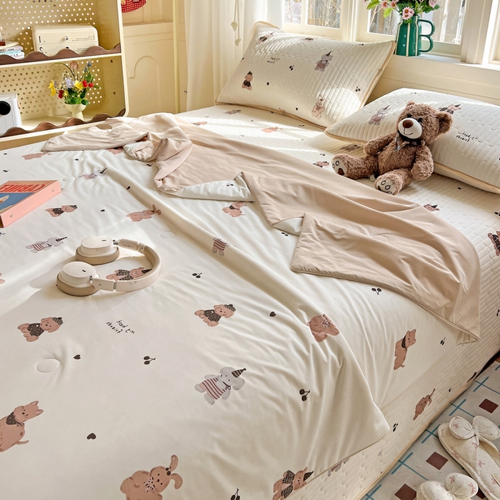 91家纺网 家纺一手货源 找家纺 卡普家居 2026新款A类锦氨凉感印花夏被 奶咖萌宠