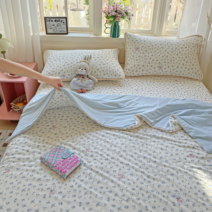 91家纺网 家纺一手货源 找家纺 卡普家居 2026新款A类锦氨凉感印花夏被 奶油兰花束