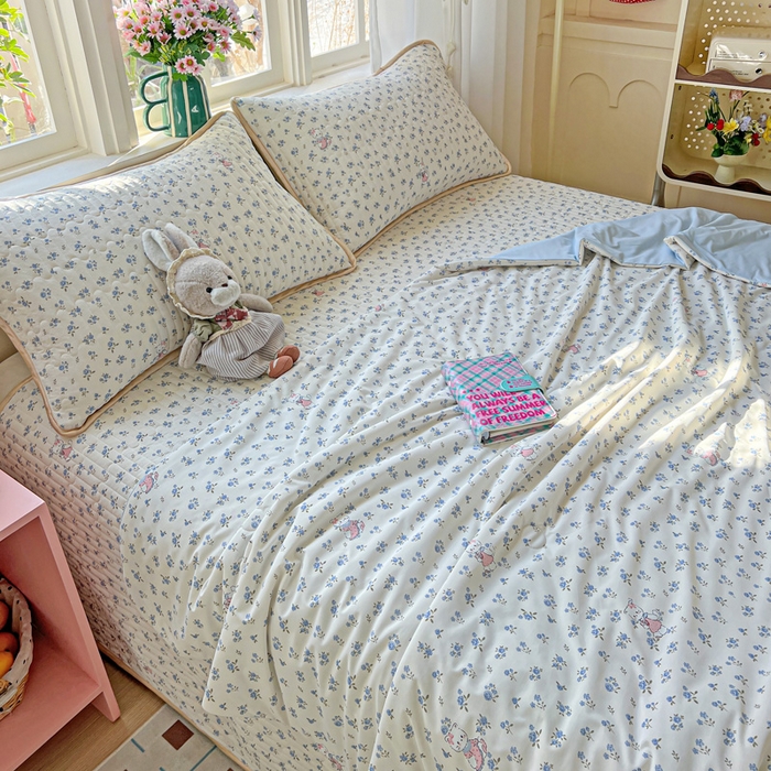 91家纺网 家纺一手货源 找家纺 卡普家居 2026新款A类锦氨凉感印花夏被 奶油兰花束