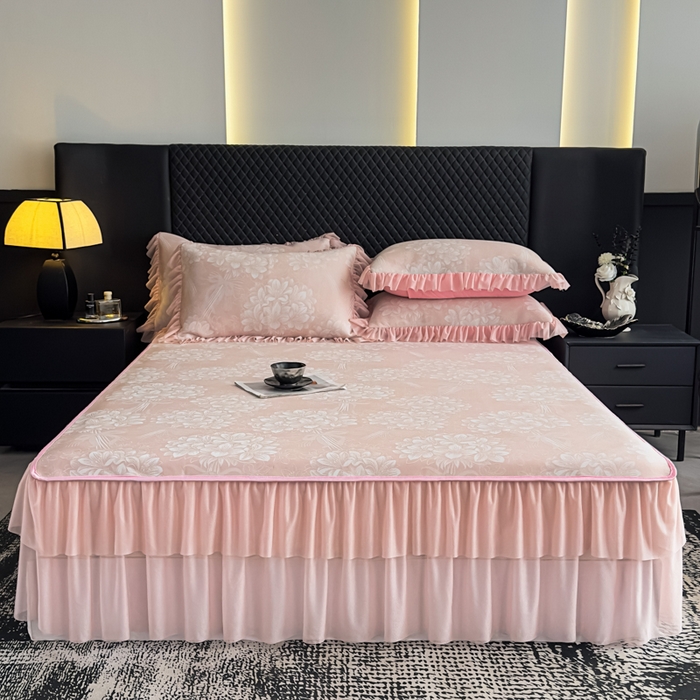 91家纺网 家纺一手货源 找家纺 家之硕家纺 2026春夏新款凉感提花床裙款凉席席子 百合捧花--粉