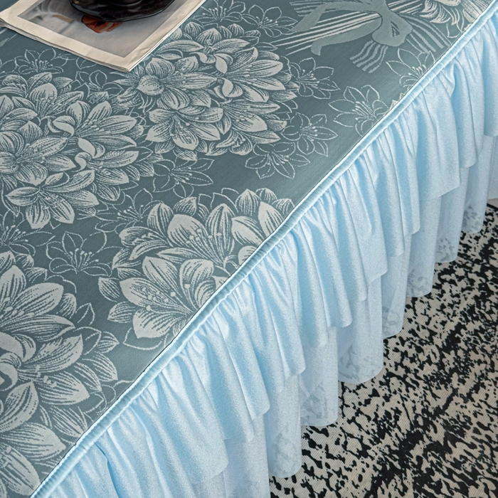 91家纺网 家纺一手货源 找家纺 家之硕家纺 2026春夏新款凉感提花床裙款凉席席子 百合捧花--深蓝