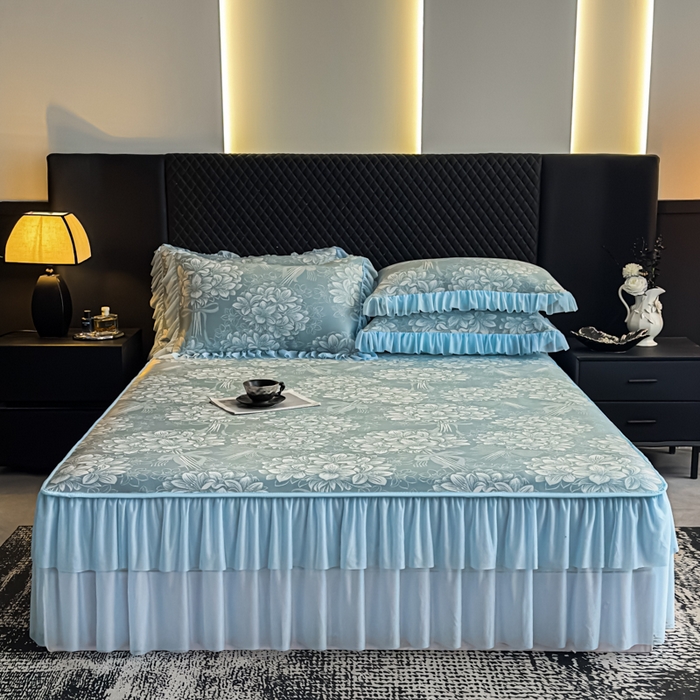 91家纺网 家纺一手货源 找家纺 家之硕家纺 2026春夏新款凉感提花床裙款凉席席子 百合捧花--深蓝