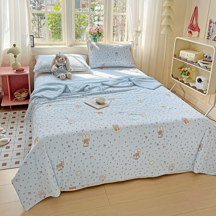 91家纺网 家纺一手货源 找家纺 卡普家居 2026新款A类锦氨凉感印花单床盖凉席 萌兔星愿