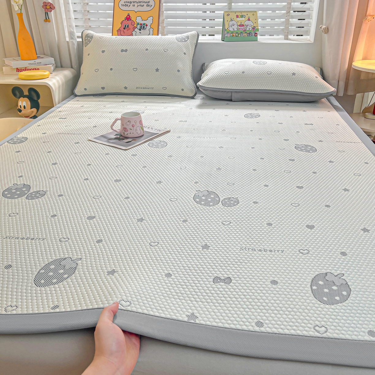 91家纺网 家纺一手货源 找家纺 （总）爱思凯家纺 2026新款A类凉感冰豆豆宿舍凉席席子凉席-灵萌-成人款