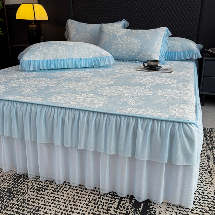 91家纺网 家纺一手货源 找家纺 家之硕家纺 2026春夏新款凉感提花床裙款凉席席子 百合捧花--天蓝