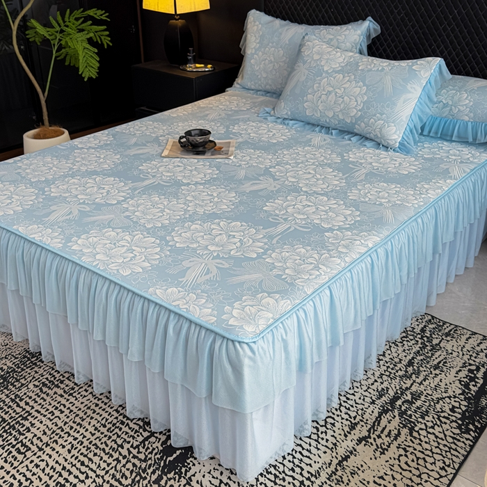 91家纺网 家纺一手货源 找家纺 家之硕家纺 2026春夏新款凉感提花床裙款凉席席子 百合捧花--天蓝