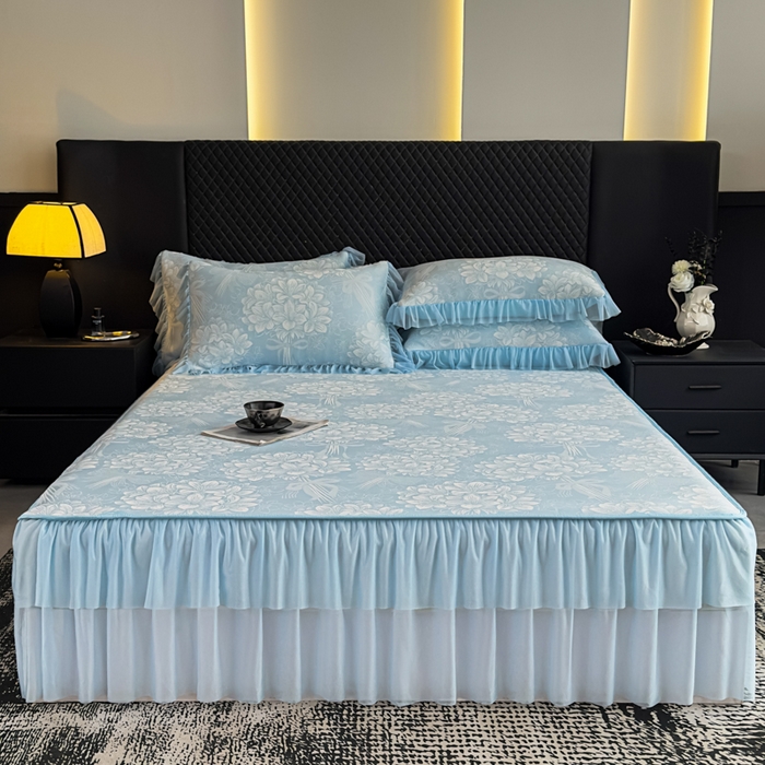 91家纺网 家纺一手货源 找家纺 家之硕家纺 2026春夏新款凉感提花床裙款凉席席子 百合捧花--天蓝