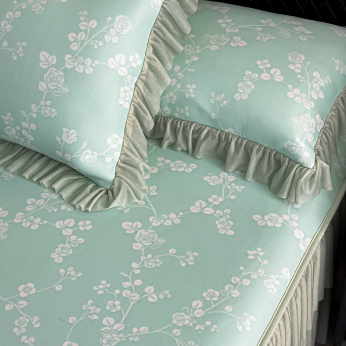 91家纺网 家纺一手货源 找家纺 家之硕家纺 2026春夏新款凉感提花床裙款凉席席子 蔷薇玫瑰--绿