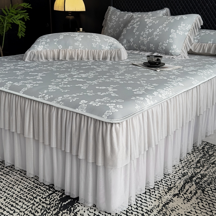 91家纺网 家纺一手货源 找家纺 家之硕家纺 2026春夏新款凉感提花床裙款凉席席子 蔷薇玫瑰--深灰