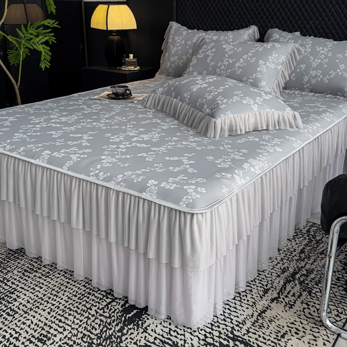 91家纺网 家纺一手货源 找家纺 家之硕家纺 2026春夏新款凉感提花床裙款凉席席子 蔷薇玫瑰--深灰