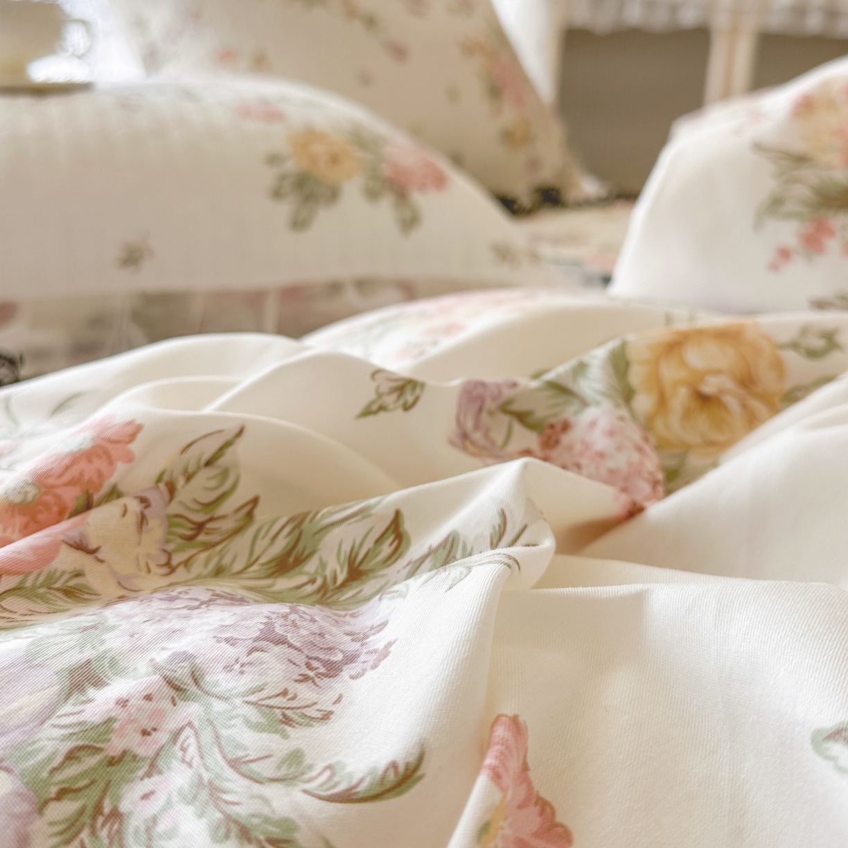 91家纺网 家纺一手货源 找家纺 恋尚 2026春夏新款全棉纯棉印花床裙四件套 床裙四件控价270起 繁花香颂