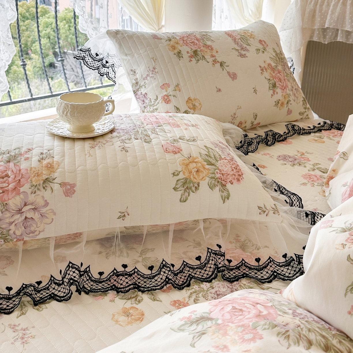 91家纺网 家纺一手货源 找家纺 恋尚 2026春夏新款全棉纯棉印花床裙四件套 床裙四件控价270起 繁花香颂