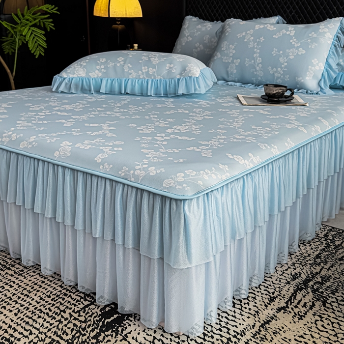 91家纺网 家纺一手货源 找家纺 家之硕家纺 2026春夏新款凉感提花床裙款凉席席子 蔷薇玫瑰--天蓝