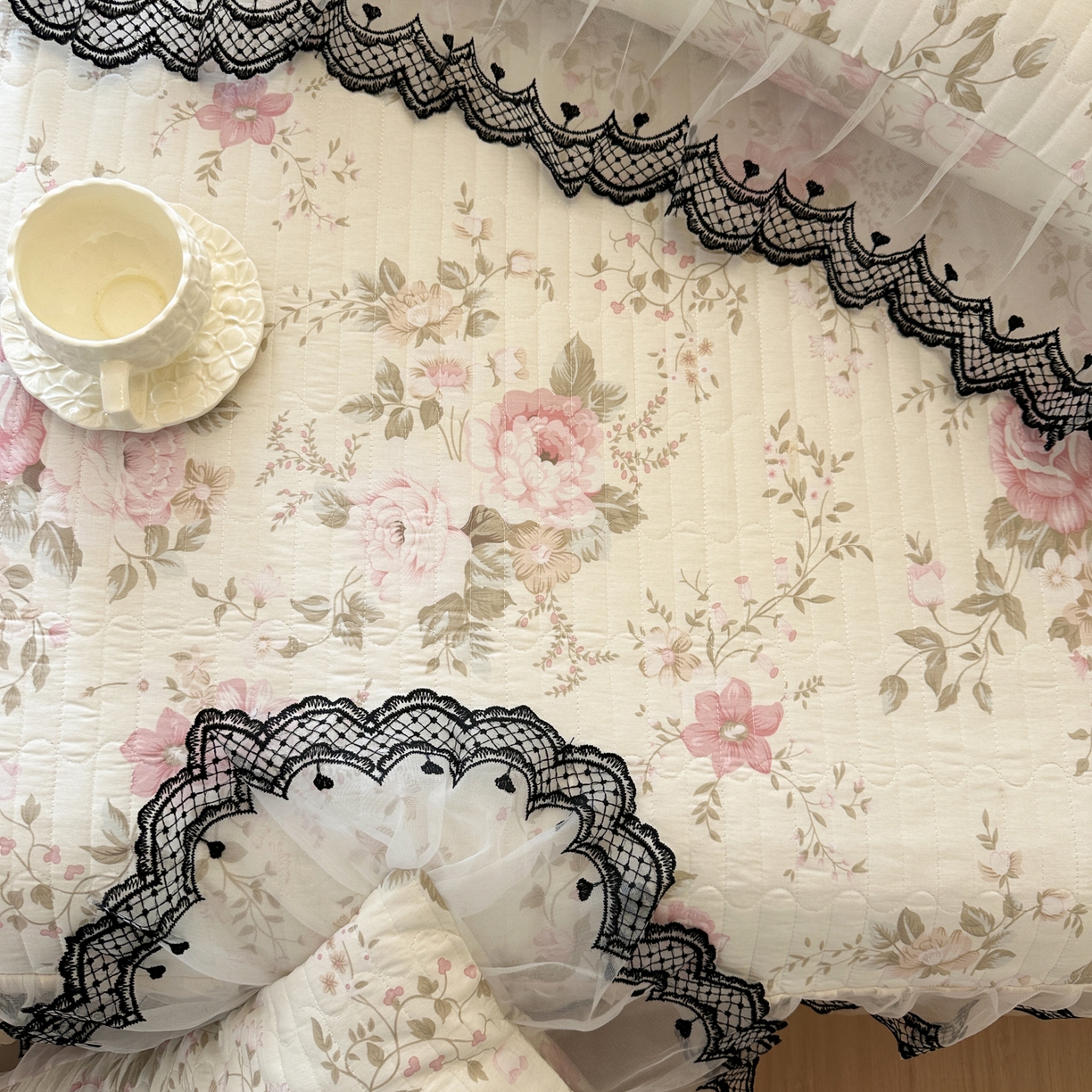 91家纺网 家纺一手货源 找家纺 恋尚 2026春夏新款全棉纯棉印花床裙四件套 床裙四件控价270起 花蔓日记