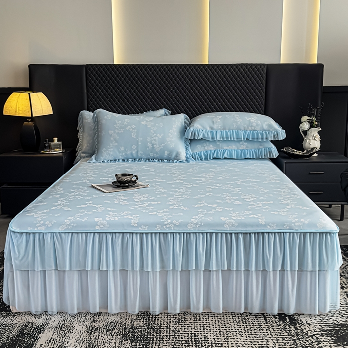 91家纺网 家纺一手货源 找家纺 家之硕家纺 2026春夏新款凉感提花床裙款凉席席子 蔷薇玫瑰--天蓝