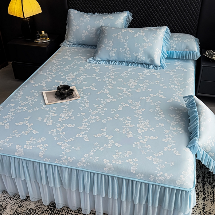 91家纺网 家纺一手货源 找家纺 家之硕家纺 2026春夏新款凉感提花床裙款凉席席子 蔷薇玫瑰--天蓝