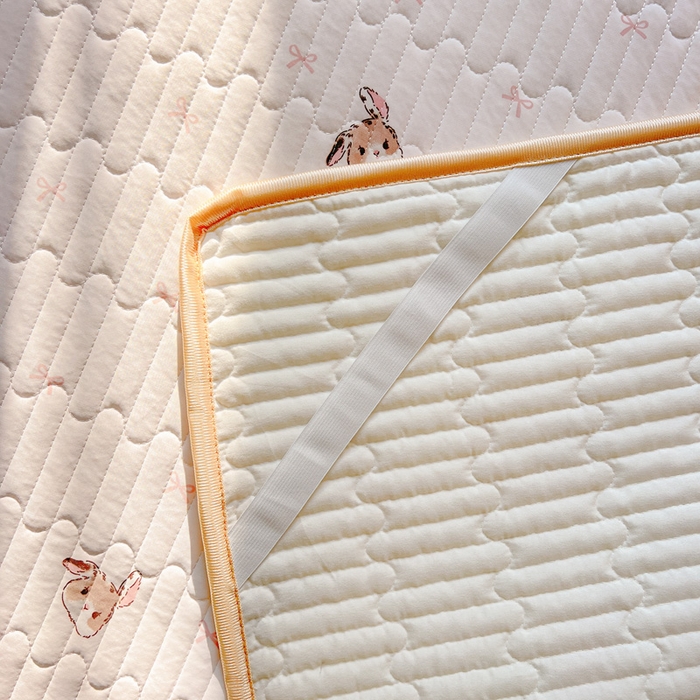 91家纺网 家纺一手货源 找家纺 卡普家居 2026新款A类锦氨凉感印花单床盖凉席 奶粉修勾